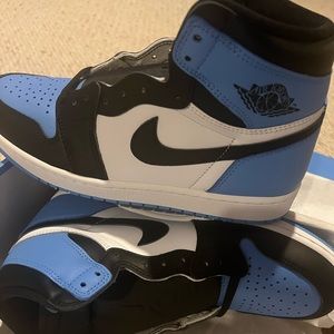 Jordan 1 Retro UNC Toe